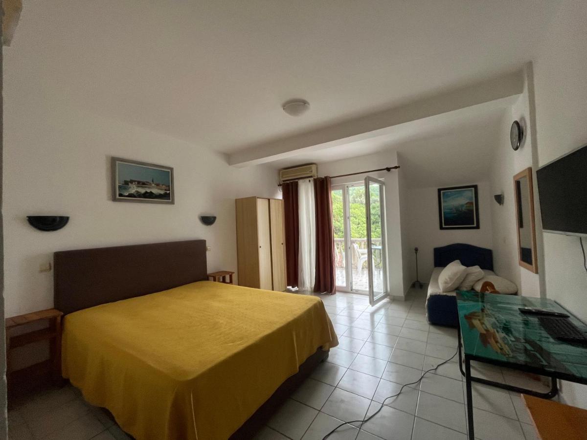 Studio Apartments Kul Budva Kültér fotó